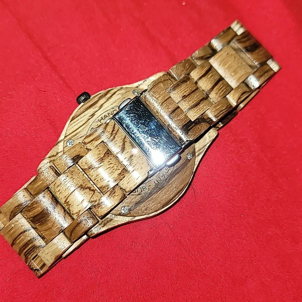 Bewell Hawaiian Zebra Wood Watch Wristwatch Chronograph with Date Window‎ At 3